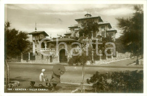 Cartolina originale da collezione 1933 GENOVA Madre e figlio riposano davanti a Villa CANALI Cartolina FP VN 1