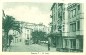 Cartolina originale da collezione 1935 ca IMPERIA Tram in transito in Via DANTE Cartolina FP NV 1