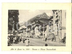 Cartolina originale da collezione 1960 ca ALA DI STURA TO Piazza e chiesa parrocchiale Cartolina ANIMATA FG VG 1