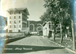 Cartolina originale da collezione 1964 CALIZZANO SV Il viale con l Albergo MIRAMONTI Cartolina FG VG 1