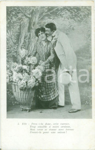 Cartolina originale da collezione 1930 ca INNAMORATI Coppia di amanti con gerla di fiori Cartolina FP NV 1