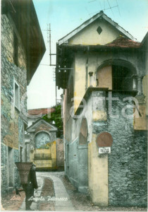 Cartolina originale da collezione 1975 ca ARTÃ’ VB Contadino con gerla in un angolo pittoresco Cartolina FG NV 1