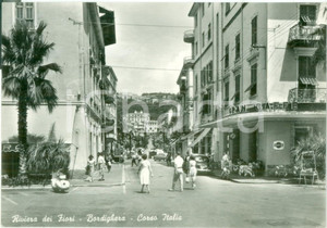 Cartolina originale da collezione 1959 BORDIGHERA IM Gran CaffÃ¨ in Corso ITALIA Cartolina ANIMATA FG VG 1