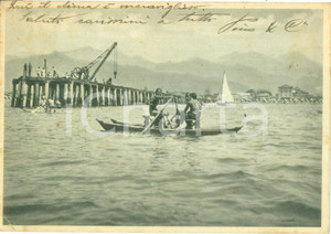 Cartolina originale da collezione 1938 FORTE DEI MARMI LU Sul pedalÃ² al ponte caricatoreCartolina FG VG 1