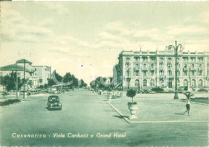 Cartolina originale da collezione 1953 CESENATICO FC Viale Carducci e Grand Hotel Cartolina FG VG 1