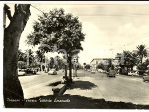 Cartolina originale da collezione 1962 TRAPANI Veduta di piazza Vittorio Emanuele Cartolina ANIMATA bambini FG VG 1
