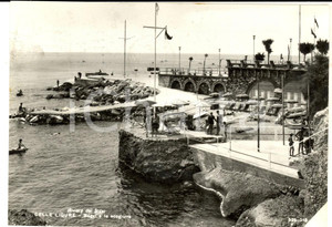 Cartolina originale da collezione 1966 CELLE LIGURE SV Bagni e scogliera Cartolina postale ANIMATA FG VG 1