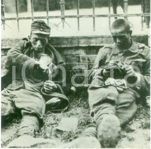 Fotografia d epoca originale 1940 ca WW2 FRONTE ORIENTALE  Prigionieri sovietici Fotografia 1