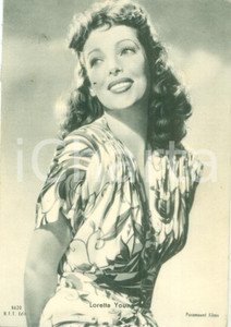 Cartolina originale da collezione 1940 ca CINEMA Attrice Loretta YOUNG con abito fantasia Cartolina FG NV 1