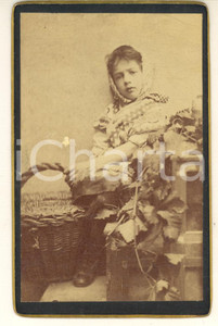 Fotografia d epoca originale 1900 ca MILANO ? Contessa MELZI D ERIL bambina in abiti contadini Foto 1