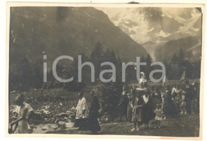 Fotografia d epoca originale Agosto 1929 ALPE PEDRIOLA VB Una processione tradizionale Foto 9x6 cm 1