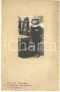 Fotografia d epoca originale 1920 ca MAGENTA Ritratto di bambino in abito da marinaretto Foto Antonio CRENNA 1
