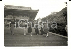 1958 KAMAKURA (JAPAN) Devoti presso il santuario Tsurugaoka Hachimangū *Foto 9x6