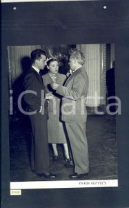 Fotografia d epoca originale 1950 MILANO TEATRO ALLA SCALA CANTELLI e GHIRINGHELLI a ricevimento Foto 25x35 1