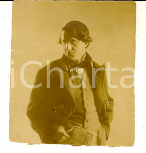 Fotografia d epoca originale 1910 ca MILANO ? Ritratto di intellettuale con libro Fotografia anomina 10x11 1