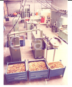 Fotografia d epoca originale 1975 ca BELGIO / BELGIQUE Interno di un azienda meccanica Foto VINTAGE 12x17 1