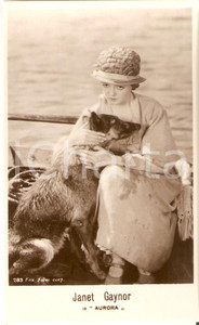 Cartolina originale da collezione 1927 AURORA Janet GAYNOR in barca con un cane Cartolina FP NV 1