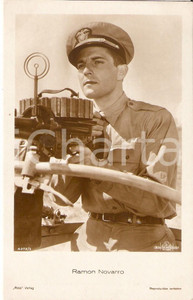 Cartolina originale da collezione 1925 ca CINEMA Ramon NOVARRO prende la mira con mitragliatore Cartolina FP NV 1