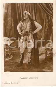 Cartolina originale da collezione 1925 ca CINEMA Rodolfo VALENTINO in costume da sceicco Cartolina FP NV 1