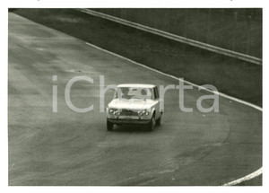 Fotografia d epoca originale 1965 ca JOLLY CLUB Alfa Romeo Giulia 1300 durante gara di RALLY Foto 1