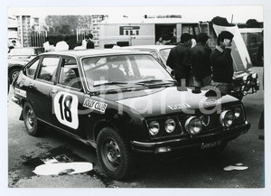 Fotografia d epoca originale 1970 ca RALLY Lancia JOLLY CLUB prima di una gara  Furgone PIRELLI Foto 1