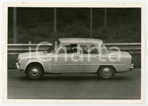 Fotografia d epoca originale 1965 ca JOLLY CLUB Renata ANGIOLINI pilota Alfa Romeo durante RALLY Foto 1