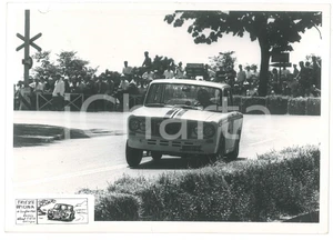 Fotografia d epoca originale 1965 TRIESTE OPICINA Pubblico guarda Lancia Fulvia JOLLY CLUB Foto RALLY 1