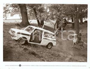 Fotografia d epoca originale 1976 TRIAL BY COMBAT Knights attack a car Movie by Kevin CONNOR Photo 1