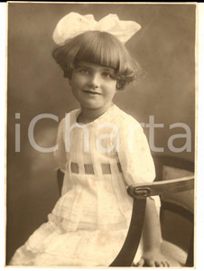 Fotografia d epoca originale 1920 ca MILANO ? Ritratto di bambina seduta Fotografia VINTAGE 10x14 cm 1
