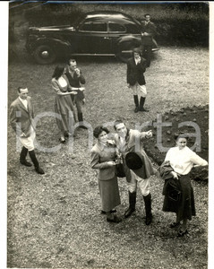 Fotografia d epoca originale 1960 ca AREA DI MILANO NobiltÃ  pronta per la caccia Foto COSTUME 18x24 cm 1