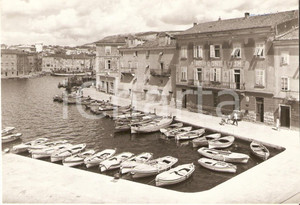 Cartolina originale da collezione 1960 ca CROAZIA Isola di CHERSO / CRES Panorama con NARDONI LOOM Cartolina FG NV 1