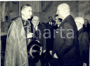 Fotografia d epoca originale 1960 NAPOLI Giovanni ANSALDO incontra mons. Alfonso CASTALDO Foto DANNEGGIATA 1