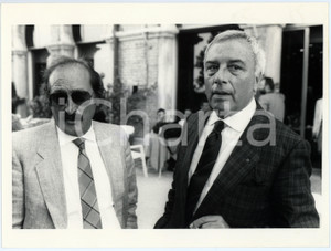 Fotografia d epoca originale 1985 ca ITALIA  COSTUME Elio SPARANO Ritratto del giornalista  Foto 24x18 1 1