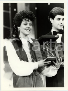 Fotografia d epoca originale 1985 FESTIVAL DI SANREMO Cinzia CORRADO Ritratto della cantante  Foto 17x24 cm 1
