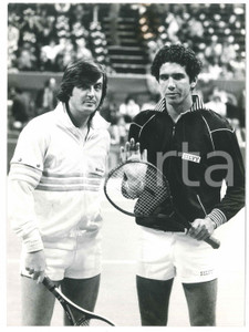 Fotografia d epoca originale 1975 ca TENNIS Adriano PANATTA AndrÃ©s GOMEZ SANTOS Foto 18x24 cm 1