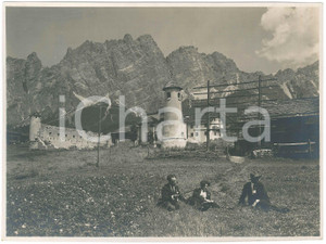 Fotografia d epoca originale 1935 ca CORTINA D AMPEZZO Castello DE ZANNA Cappella SS. Trinità  Foto ANIMATA 1