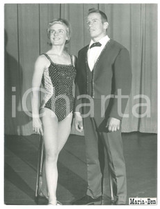 Fotografia d epoca originale 1970 ca GERMANY ? CABARET  Dancers MARIA & BEN  Photo 18x24 cm 1