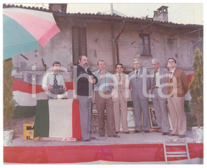 Fotografia d epoca originale 1975 ca MILANO Cascina CASE NUOVE PSI Festa dell Avanti! AutoritÃ  sul palco 4 1