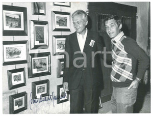 Fotografia d epoca originale 1975 ca MILANO Festa AVANTI!  Walter ARMANINI alla mostra  Foto AUTOGRAFO 1 1