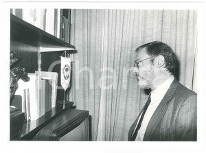 Fotografia d epoca originale 1985 ca MILANO Giornalista Piero OSTELLINO a un evento  Foto 24x18 cm 6 1