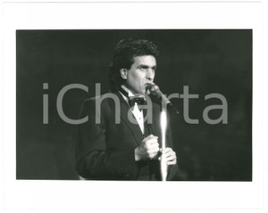 Fotografia d epoca originale 1989 FESTIVAL DI SANREMO Toto CUTUGNO durante l esibizione  Foto 25x20 cm 3 1