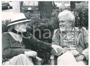 Materiale cinematografico d’epoca 1988 CINEMA 32 dicembre  Luciano DE CRESCENZO Caterina BORATTO sul set  Foto 1