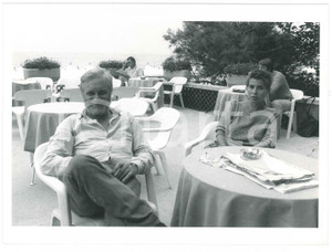 Fotografia d epoca originale 1983 VENEZIA Mostra del Cinema Luciano DE CRESCENZO Lorella MORLOTTI  Foto 1 1