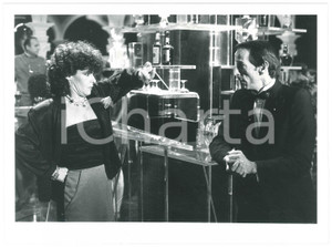 Fotografia d epoca originale 1985 ca RAI Il cappello sulle ventitrÃ©  Mita MEDICI Foto 24x18 cm 6 1