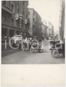 Fotografia d epoca originale 1970 ca PADOVA Fiat Balilla e auto d epoca per le vie della cittÃ   Foto 17x24 1