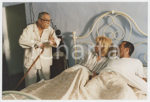 Materiale cinematografico d’epoca 1998 CINEMA Grazie di tutto Nino MANFREDI Nancy BRILLI Massimo GHINI Foto 1