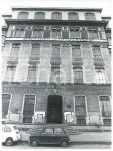Fotografia d epoca originale 1970 ca TORINO Istituto Tecnico Industriale A. Avogadro  Facciata Foto 1