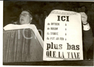 Fotografia d epoca originale 1961 PARIS SALLE WAGRAM Meeting des bouchers  Intervention de M. LEONARD 1