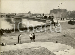 Fotografia d epoca originale 1960 STRASBOURG F Les ouvriers achÃ¨vent le nouveau pont pour KEHL Photo 17x12 1