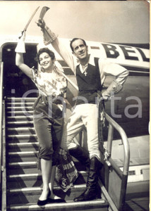 Fotografia d epoca originale 1950 ca PARIS Le coiffeur ANTONIO part en pirate pour l Angleterre Photo 1